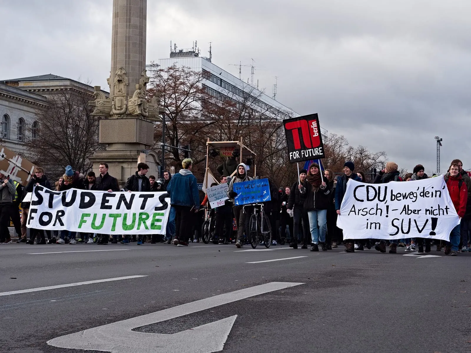 Une manifestation dans les rues de Berlin