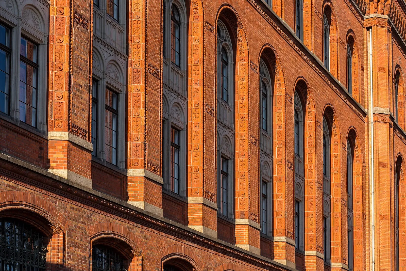 La façade du Rotes Rathaus, siège du maire et du Sénat de Berlin